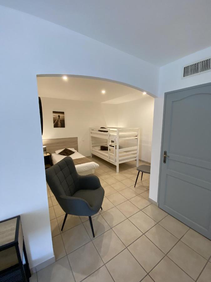 Logis Hotel L'Oliveraie Коньяк Экстерьер фото
