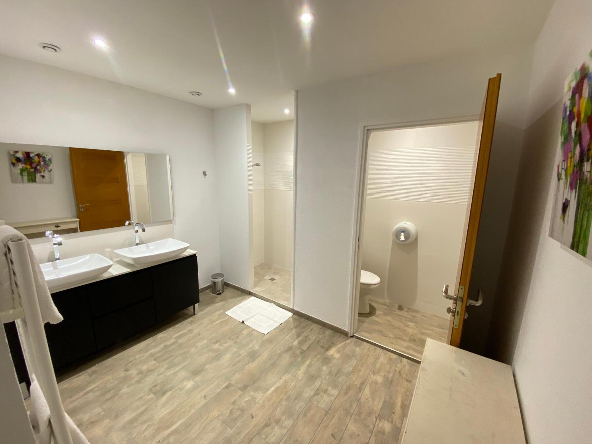 Logis Hotel L'Oliveraie Коньяк Экстерьер фото