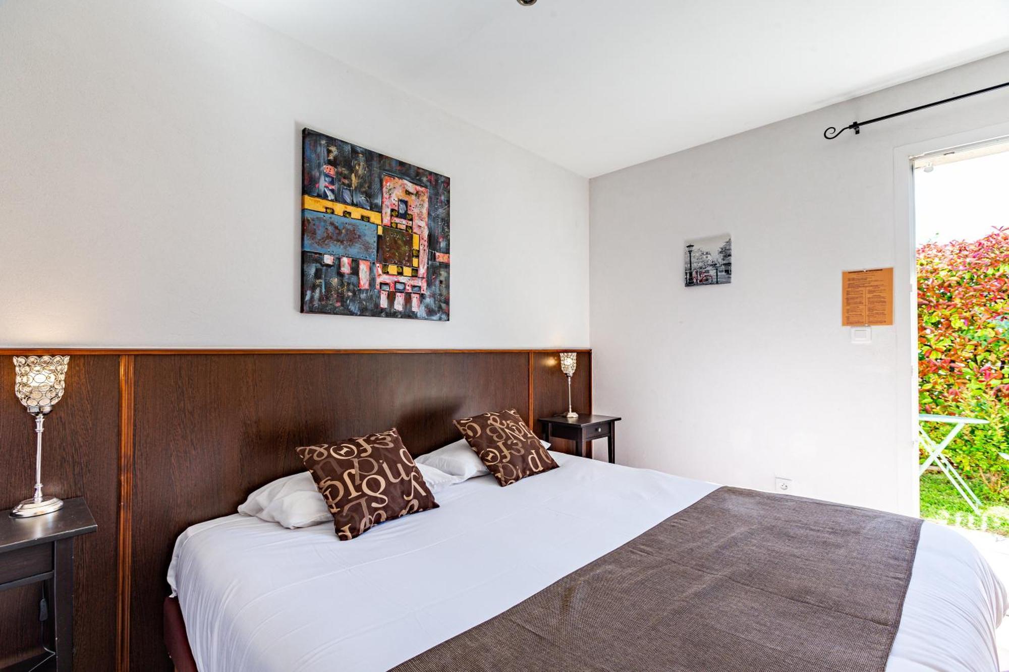 Logis Hotel L'Oliveraie Коньяк Экстерьер фото